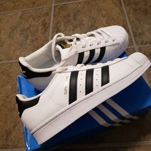 New Adidas Superstars size 6.5 Y or 8 W